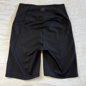 CALIA Women's 7" Essential High-Rise Bike Short Pure Black Size S Powersculpt
